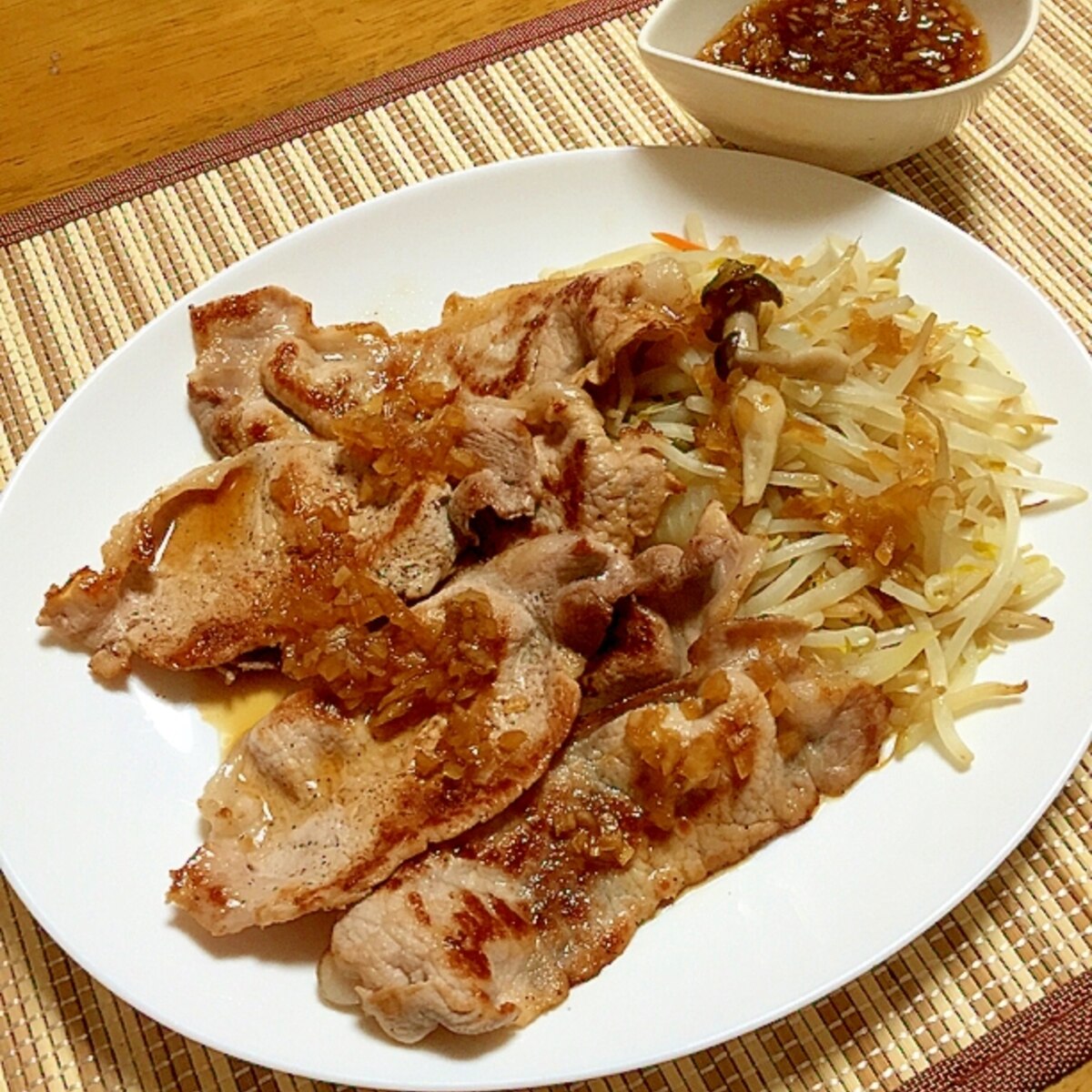 玉ねぎダレがおいしい 豚薄切り肉のフライパン焼き レシピ 作り方 By ぽよっちぷーちゃん 楽天レシピ